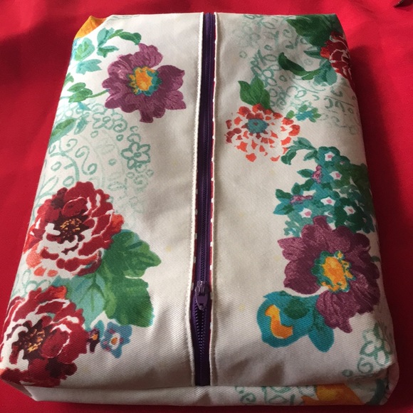 Handbags - Pioneer Woman Cosmetic Bag